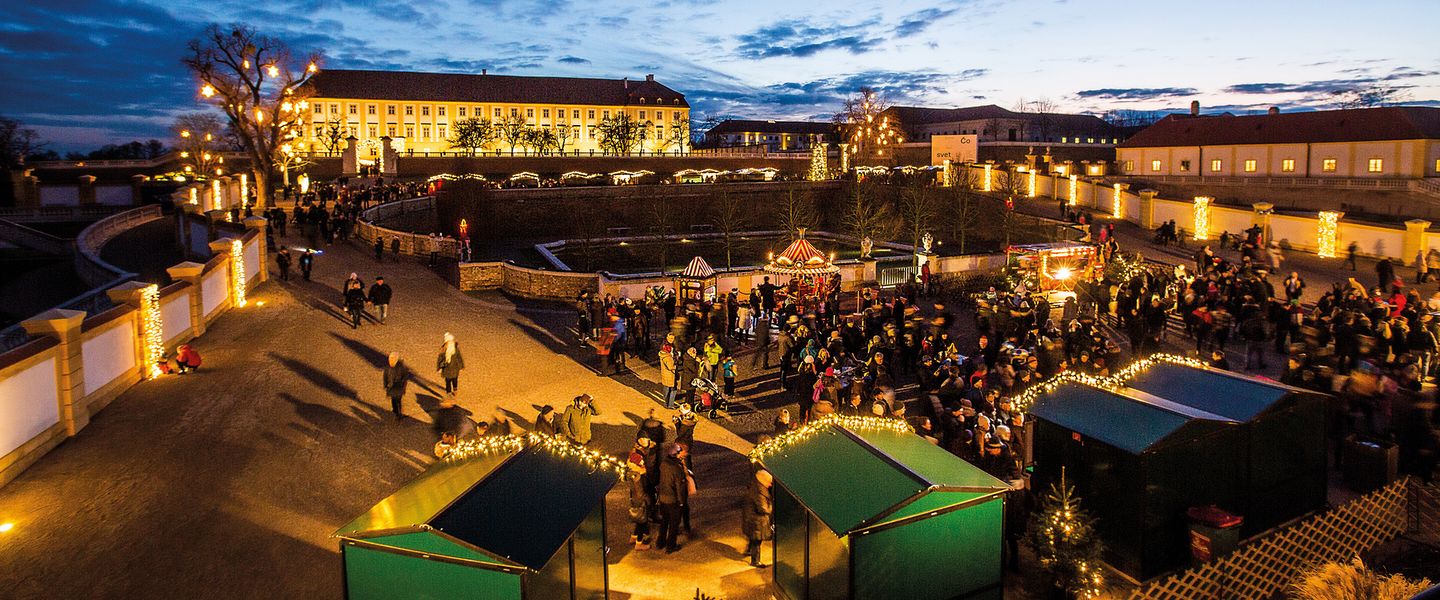 Weihnachtsdorf Schloss Hof - Österreich / Gänserndorf