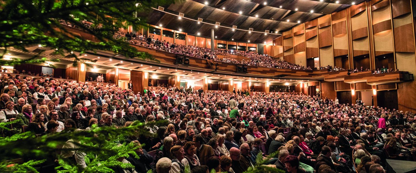 Salzburger Adventsingen im großen Festspielhaus - Österreich / Salzburg